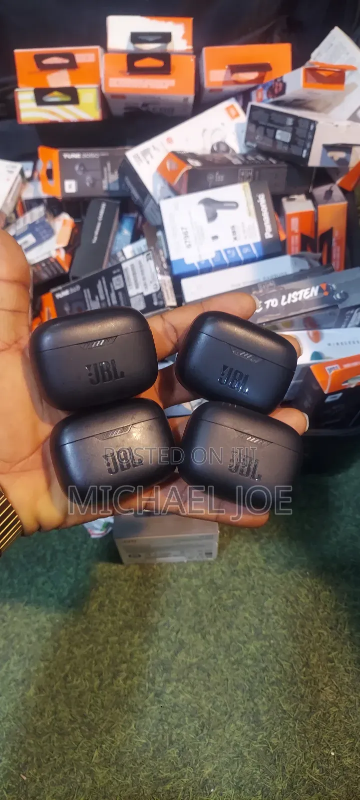 JBL Tune235nc TWS