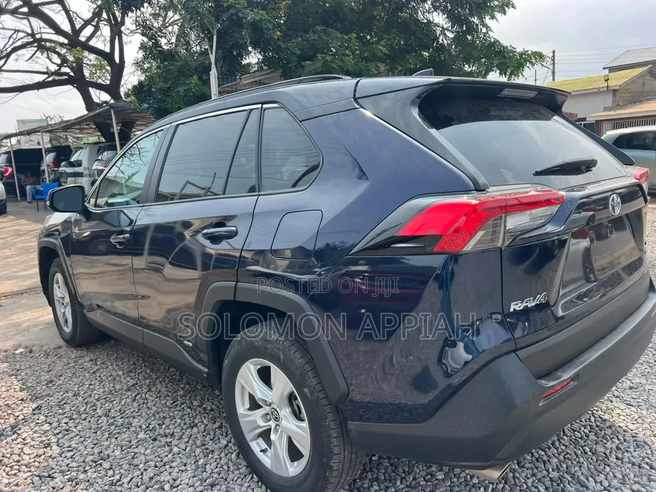 Toyota RAV4 2021 Blue