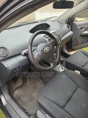 Toyota Yaris 2009 Gray