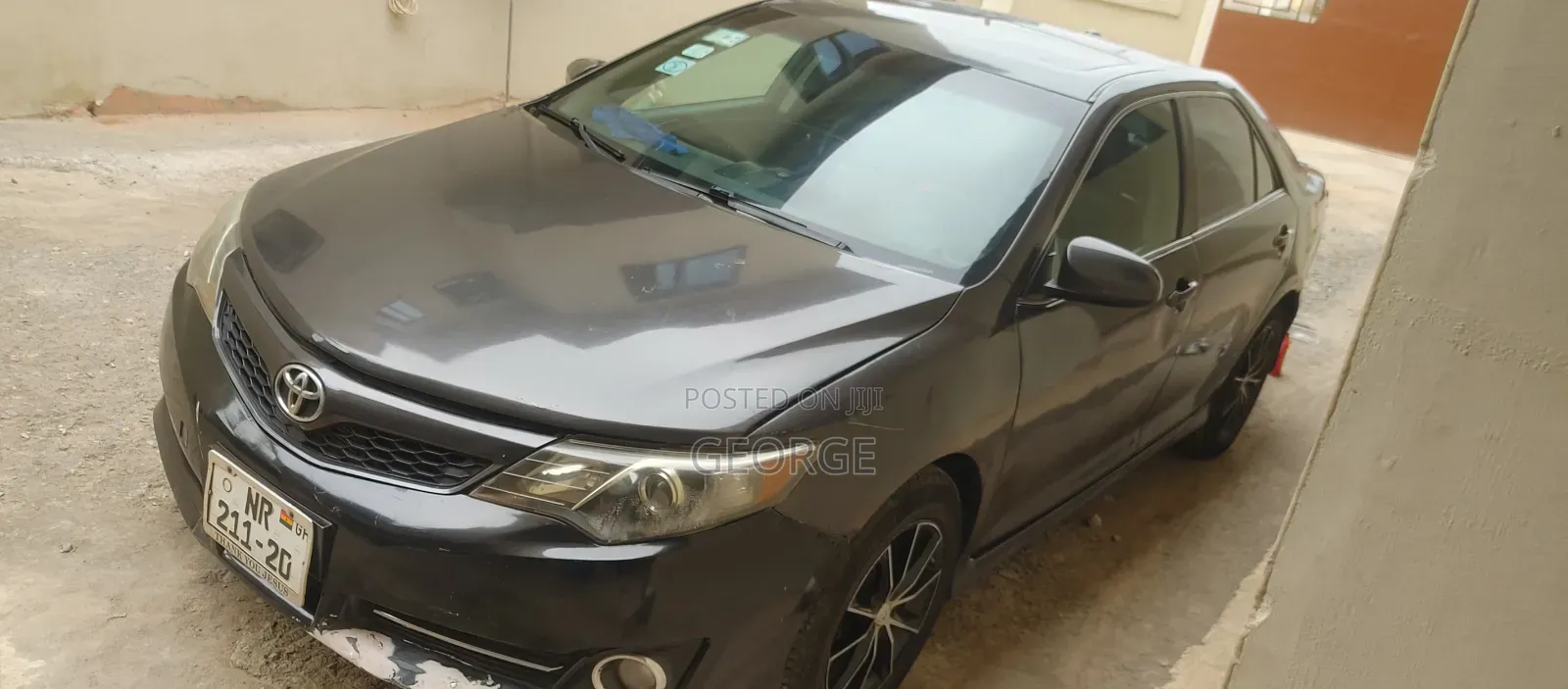 Toyota Camry SE 4dr Sedan (2.5L 4cyl 6A) 2013 Gray