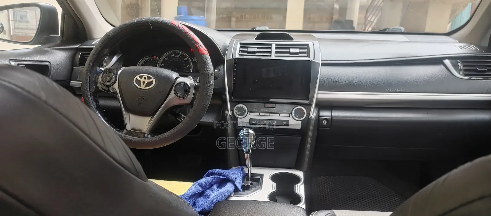 Toyota Camry SE 4dr Sedan (2.5L 4cyl 6A) 2013 Gray