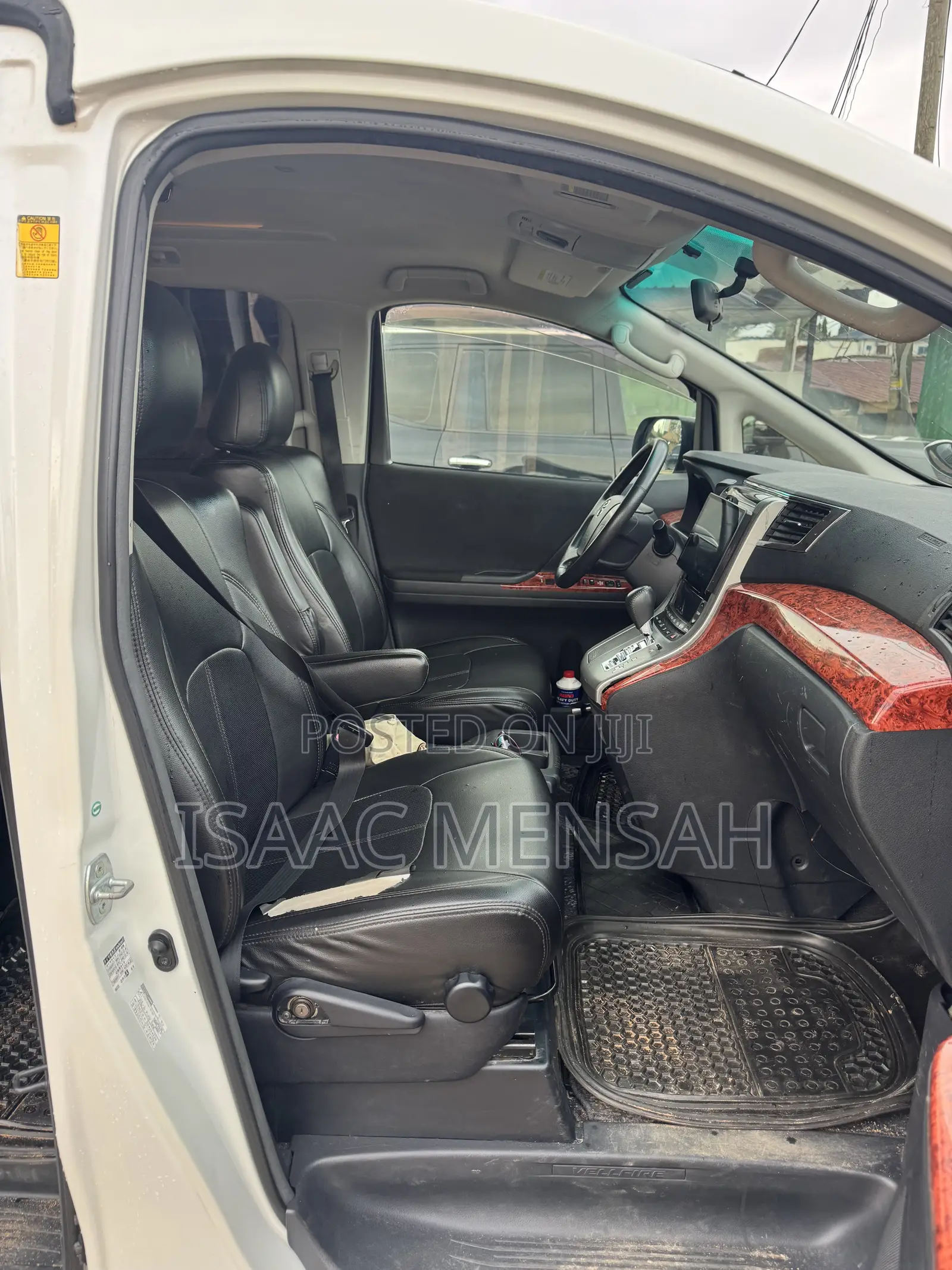 Toyota Vellfire V 2.4 FWD 7-Seater 2012 White