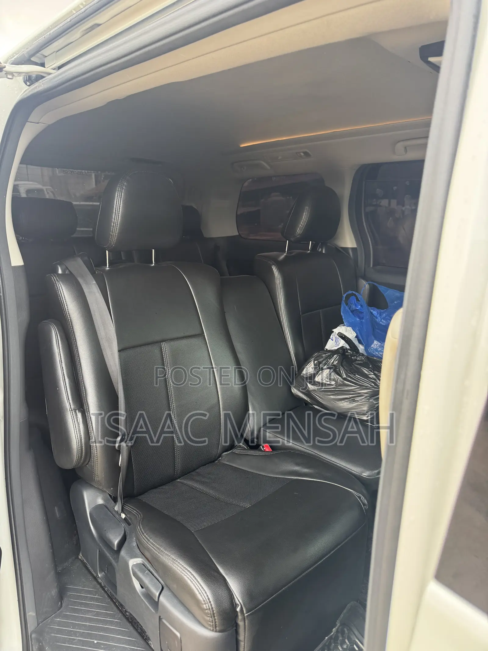 Toyota Vellfire V 2.4 FWD 7-Seater 2012 White
