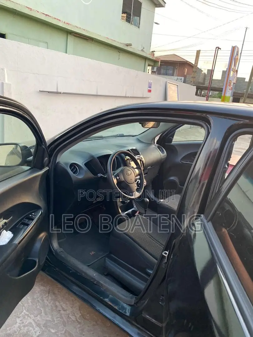 Scion xD Base 2009 Green