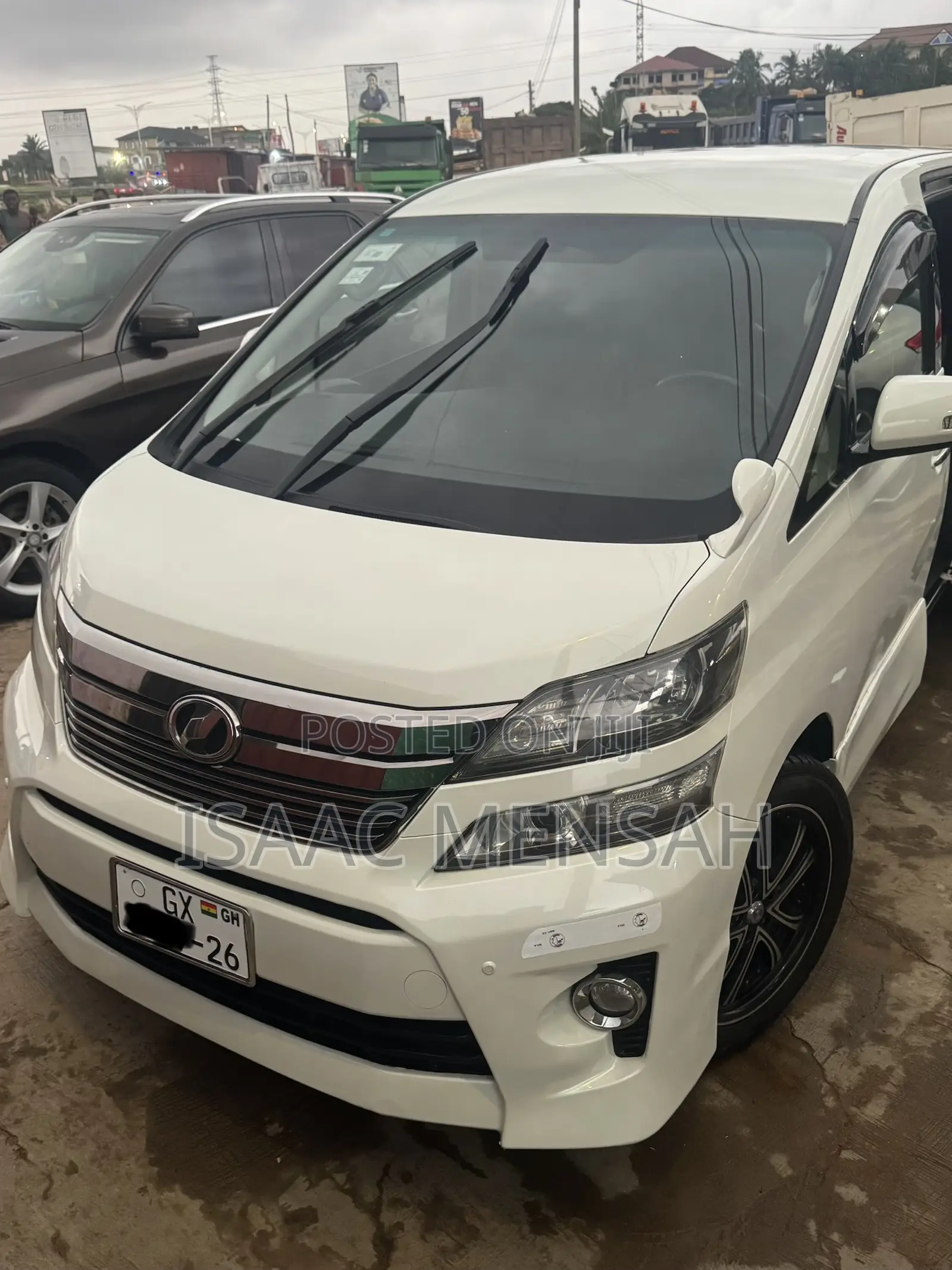 Toyota Vellfire V 2.4 FWD 7-Seater 2012 White