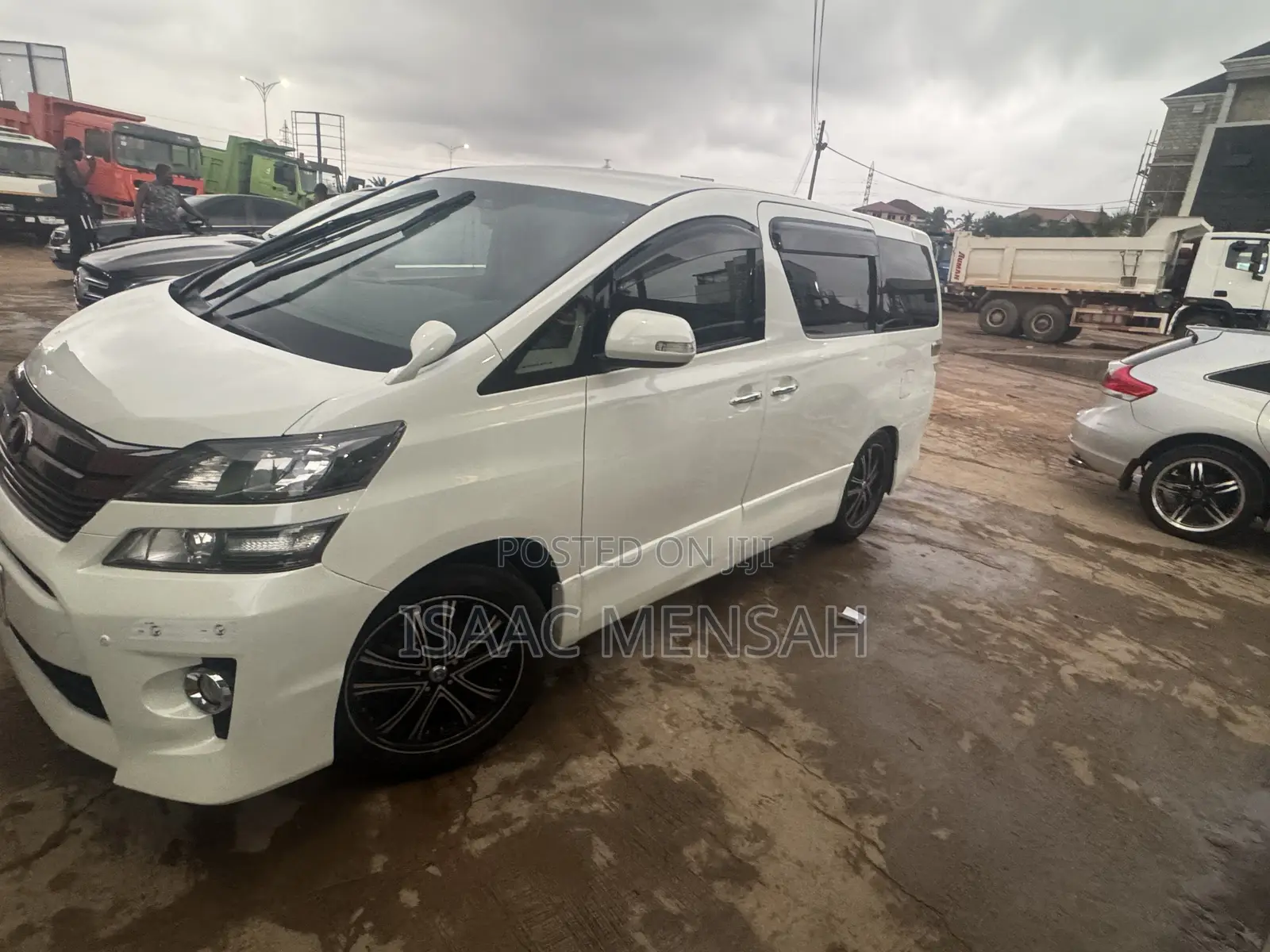 Toyota Vellfire V 2.4 FWD 7-Seater 2012 White