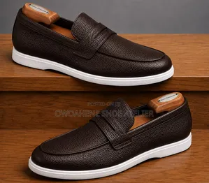 Brown Pebble-Grain Leather Penny Loafers With a Contrasting