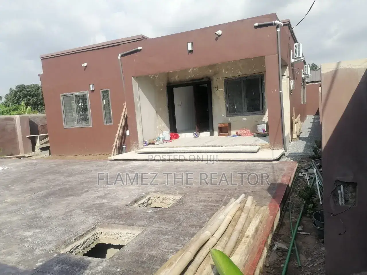 3bdrm House in Reggies Court Estate, Amasaman for sale