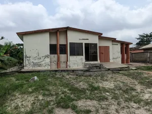 4bdrm House in Antoa Near Kenyasi, Kumasi Metropolitan for sale