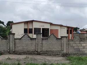 4bdrm House in Antoa Near Kenyasi, Kumasi Metropolitan for sale
