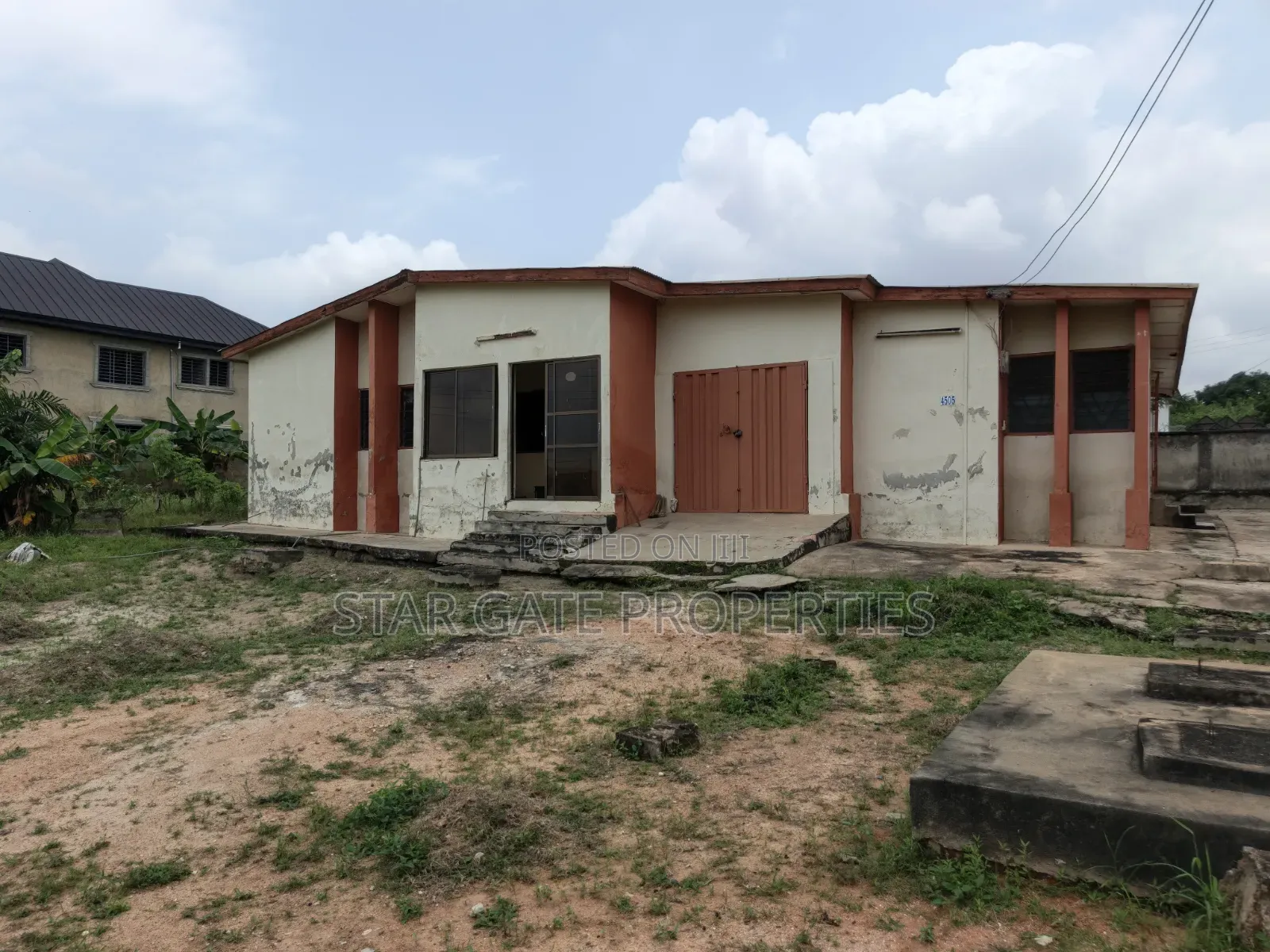 4bdrm House in Antoa Near Kenyasi, Kumasi Metropolitan for sale