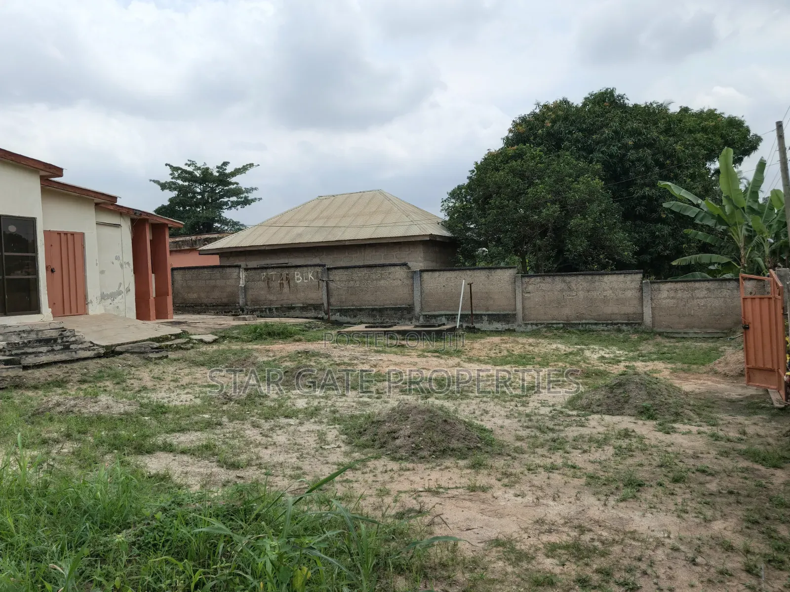 4bdrm House in Antoa Near Kenyasi, Kumasi Metropolitan for sale