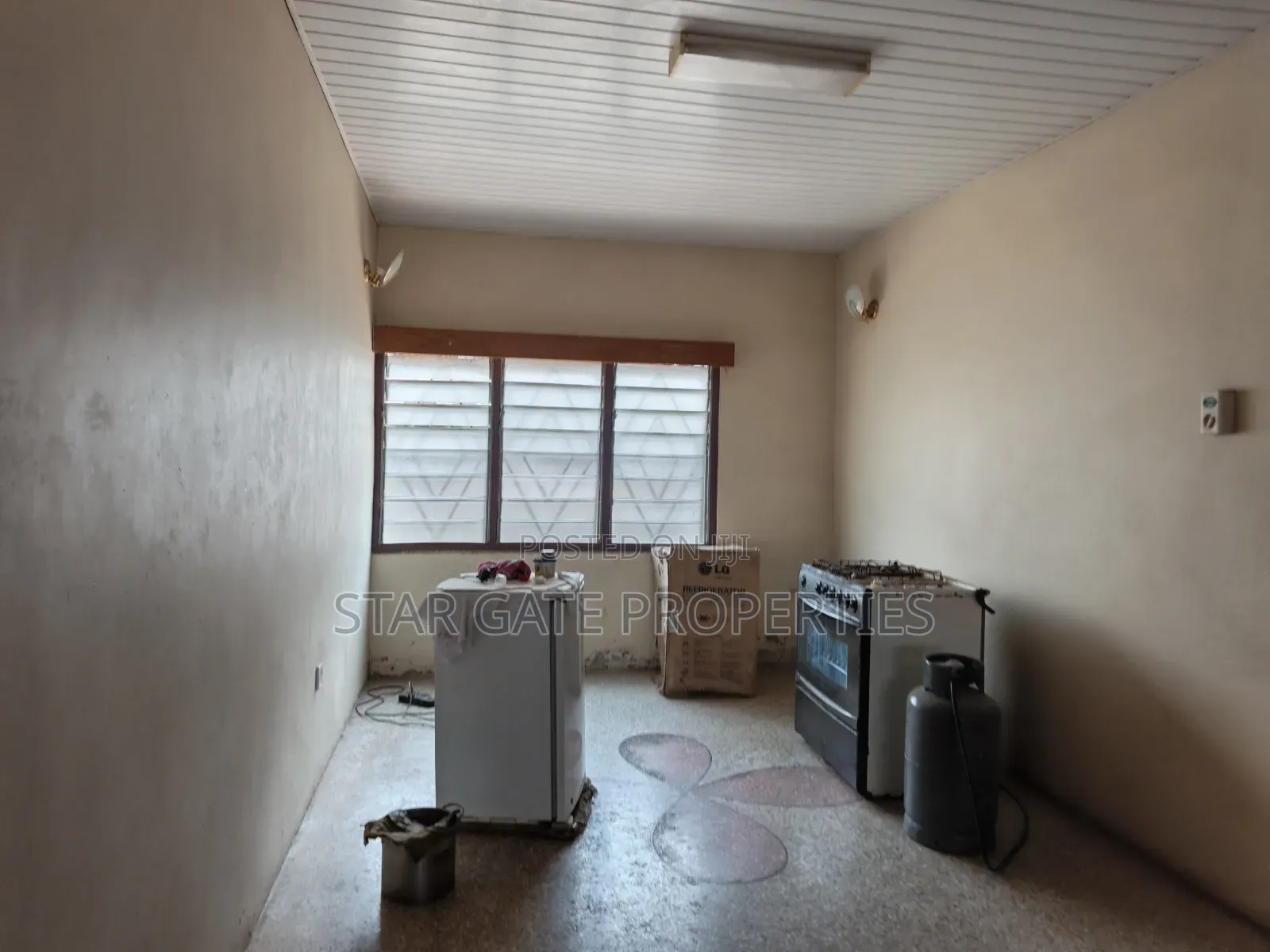 4bdrm House in Antoa Near Kenyasi, Kumasi Metropolitan for sale