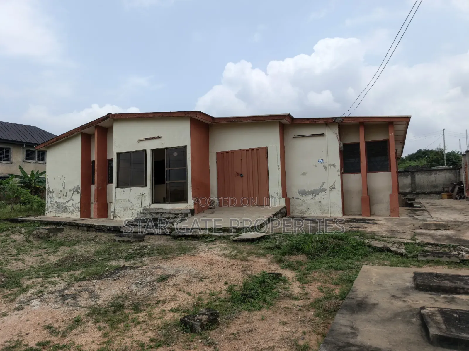 4bdrm House in Antoa Near Kenyasi, Kumasi Metropolitan for sale