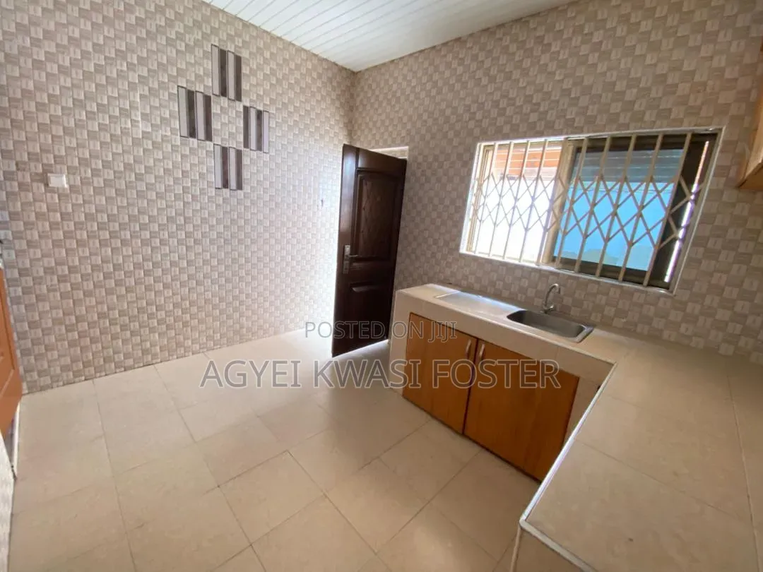 2bdrm House in Kpobiman Container, Amasaman for sale