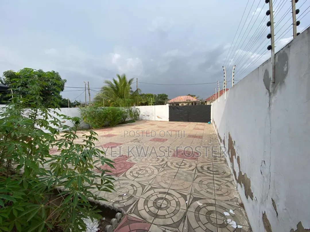 2bdrm House in Kpobiman Container, Amasaman for sale