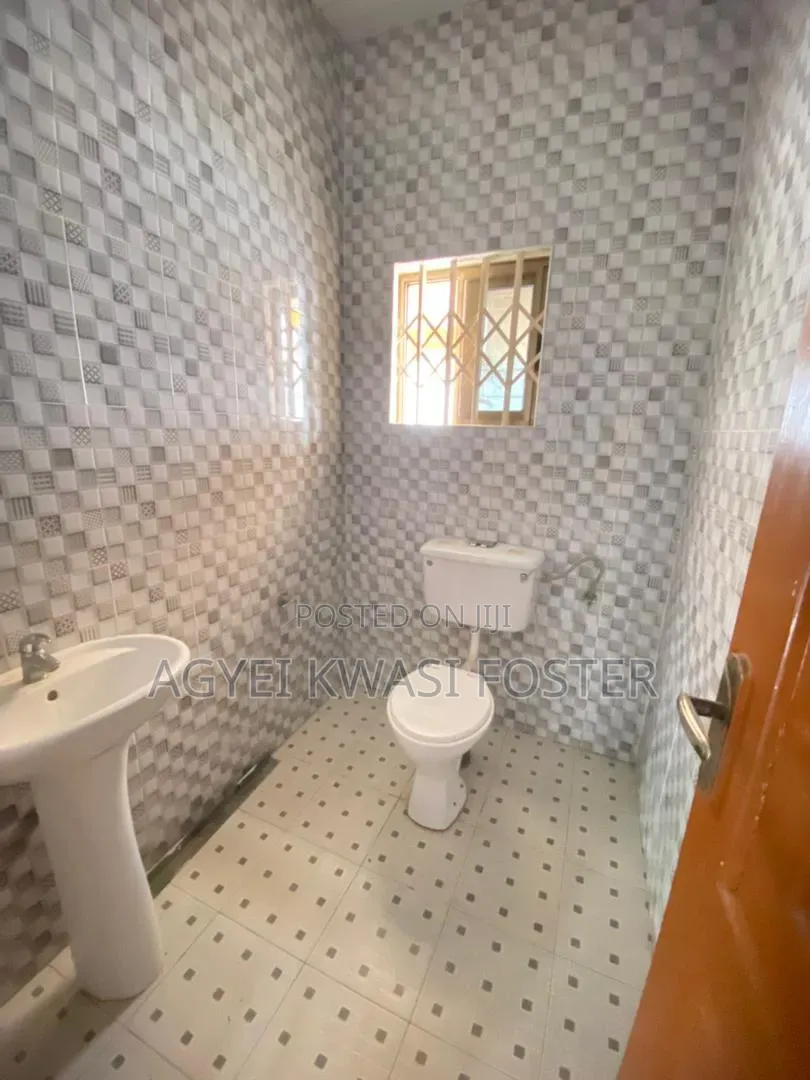 2bdrm House in Kpobiman Container, Amasaman for sale