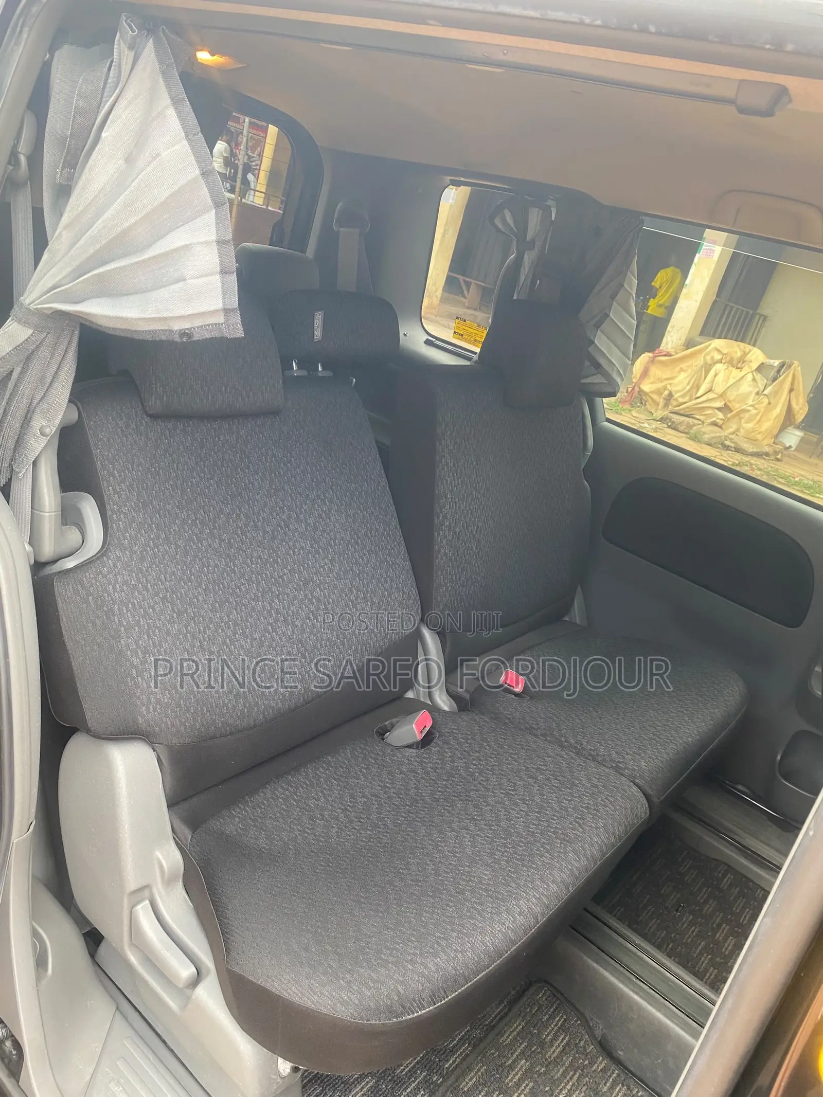 Toyota Sienta 2014 Brown
