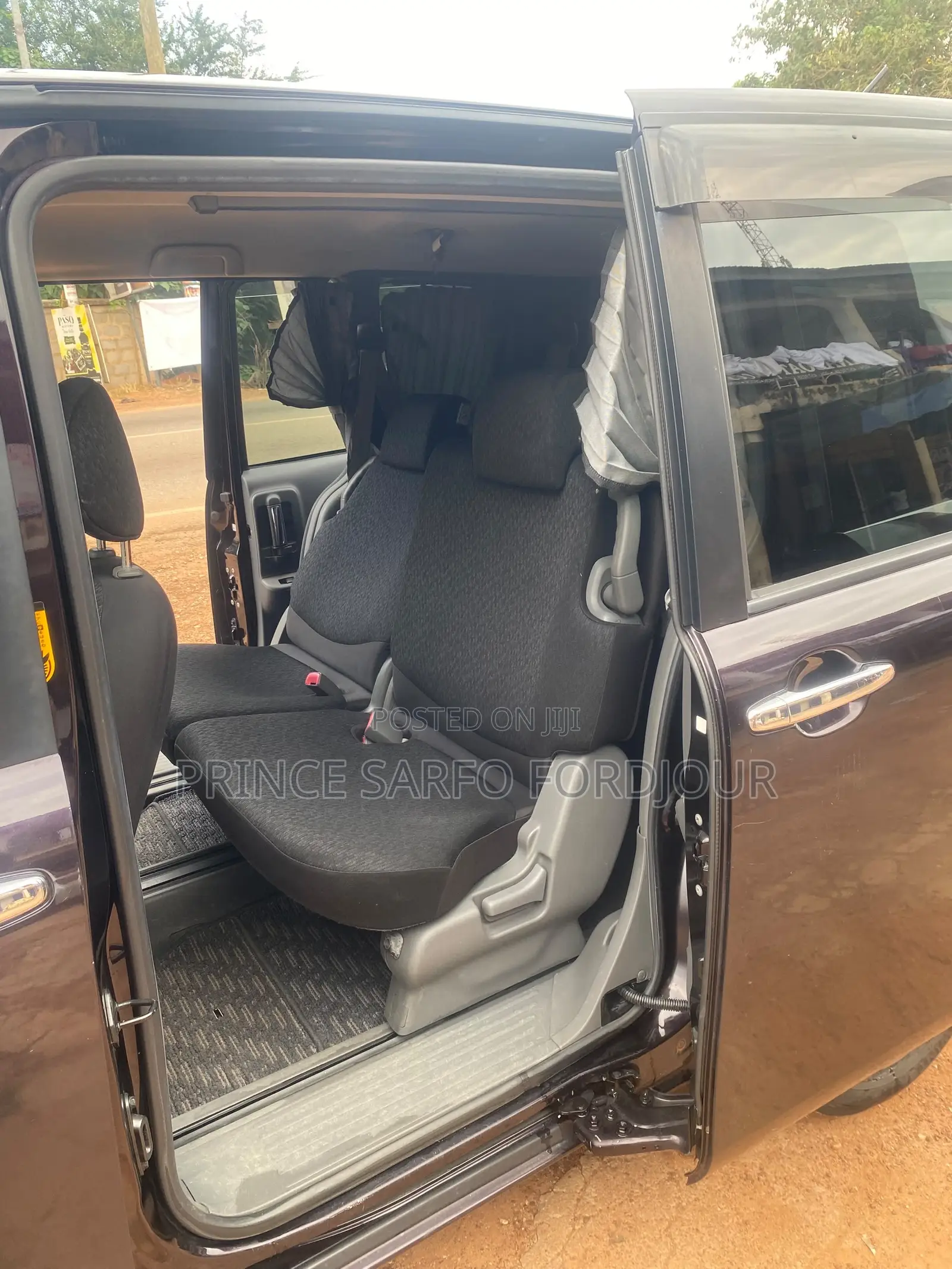 Toyota Sienta 2014 Brown