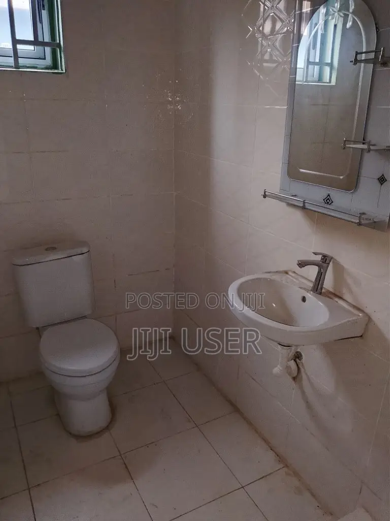 2bdrm House in Adom City, Community 25 for rent