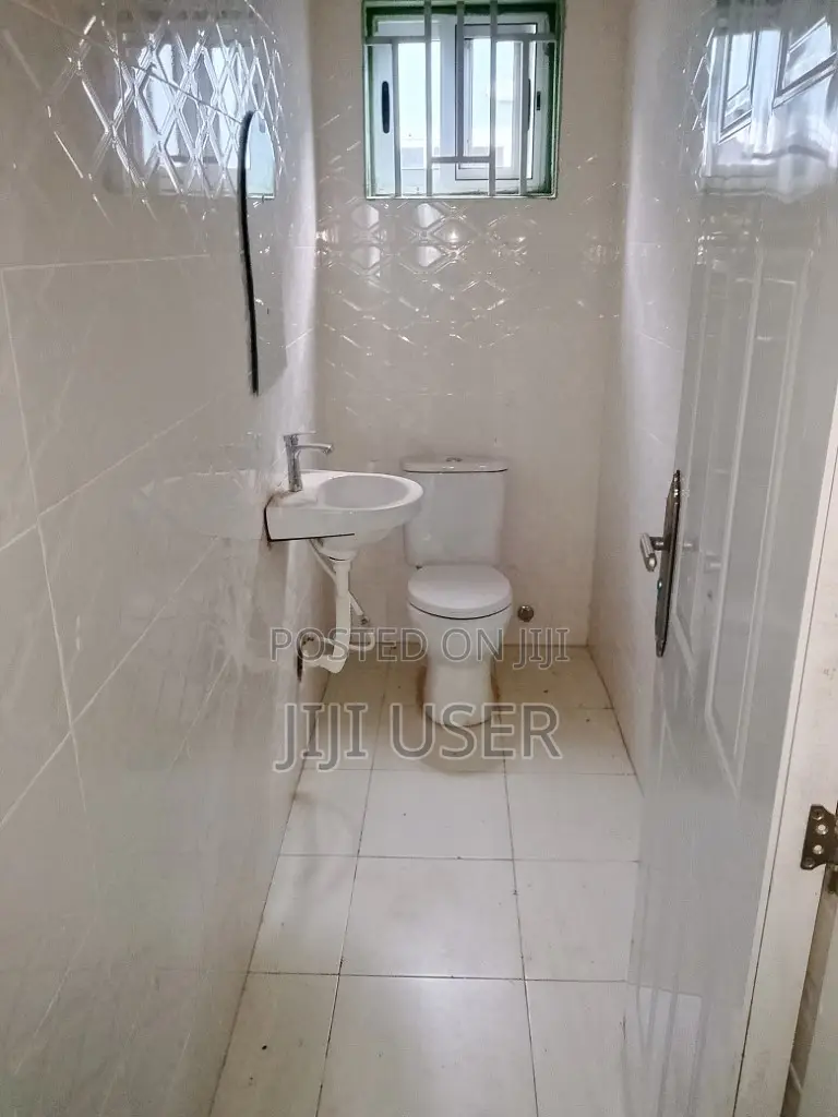 2bdrm House in Adom City, Community 25 for rent