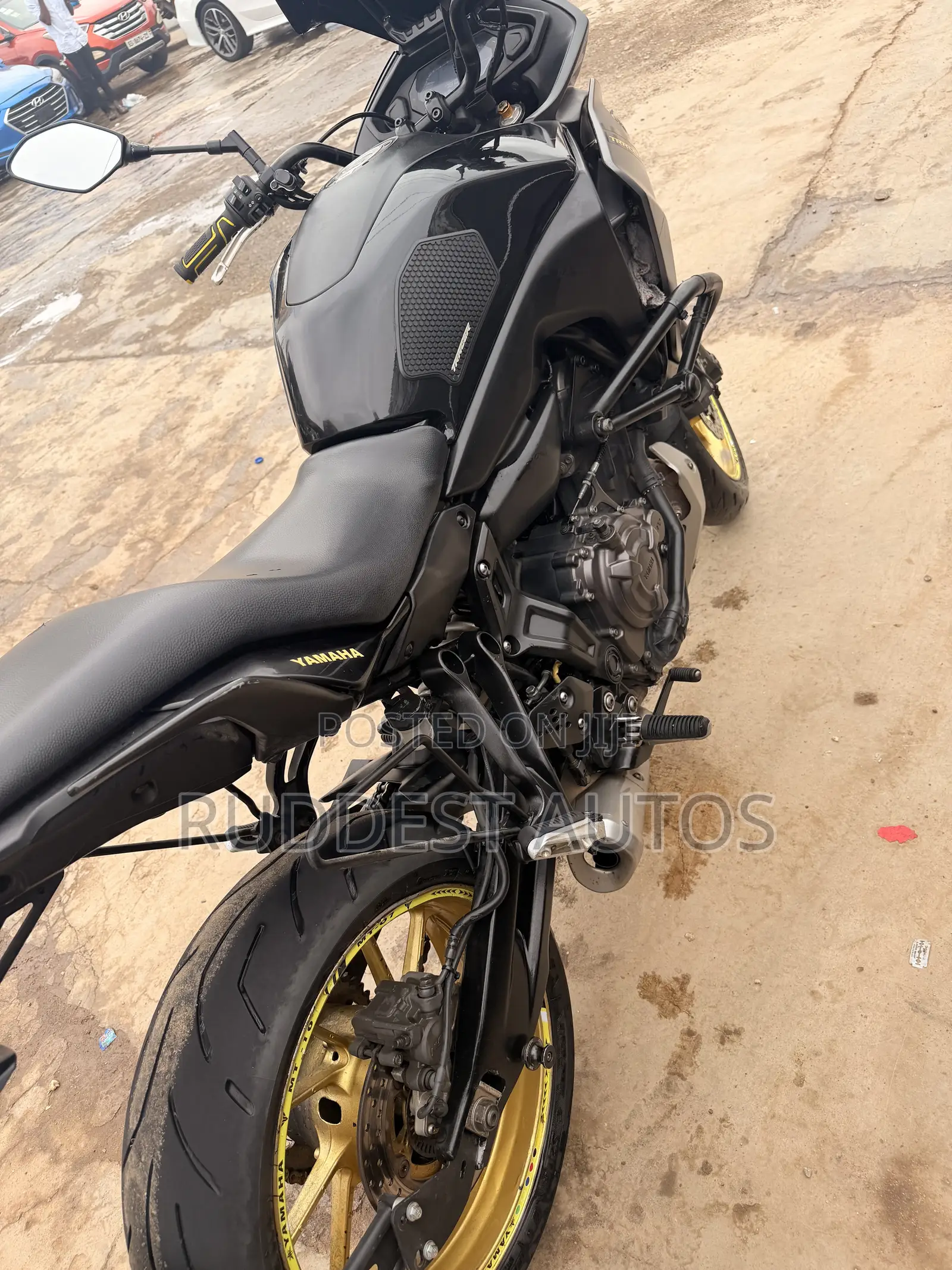 Yamaha 2021 Black