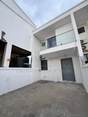 2bdrm Townhouse / Terrace in Ashaley Botwe for rent