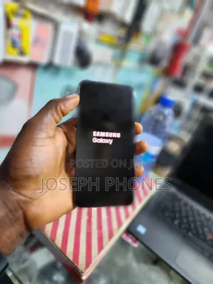 Samsung Galaxy S22 5G 128 GB Black