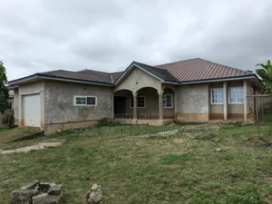 5bdrm House in Appiadu, Kumasi Metropolitan for sale