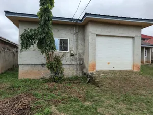 5bdrm House in Appiadu, Kumasi Metropolitan for sale