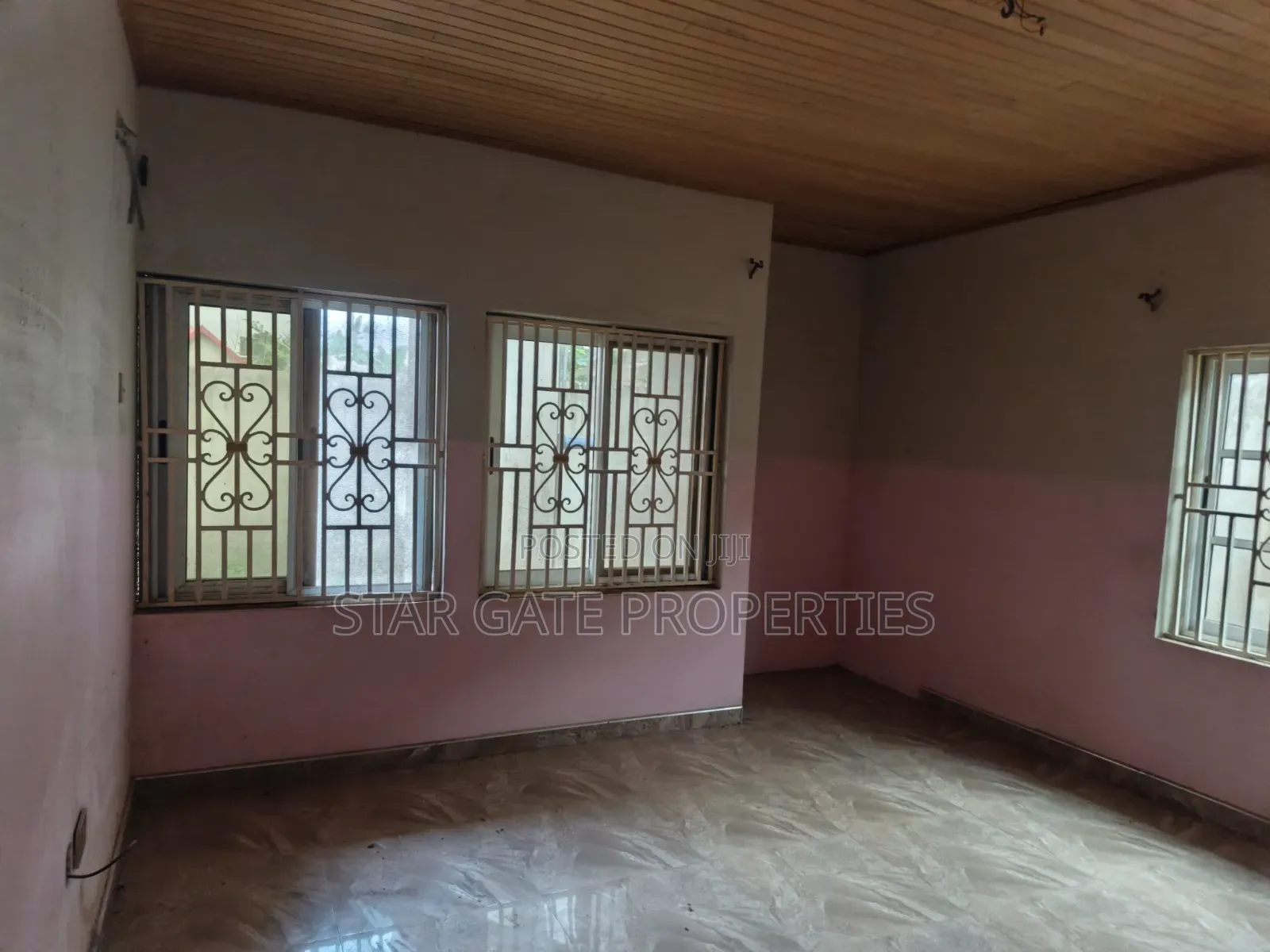 5bdrm House in Appiadu, Kumasi Metropolitan for sale