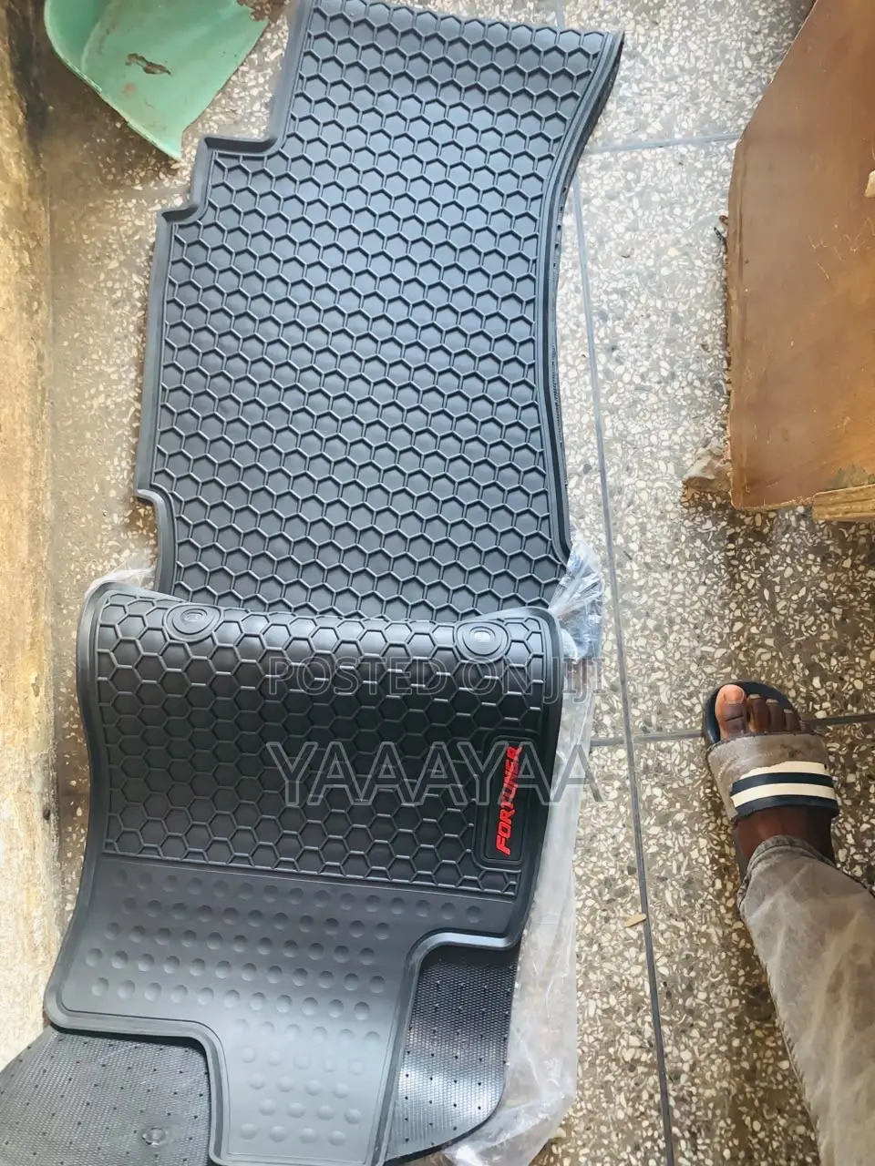 Floor-Mats for All Cars, Nissan,bmw,benz,honda,kia,toyota,hyundai Etc