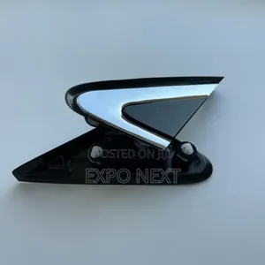 KIA Sorento 2016–2020 Mirror Pad/Corner Fender Triangle Cover, Chrome