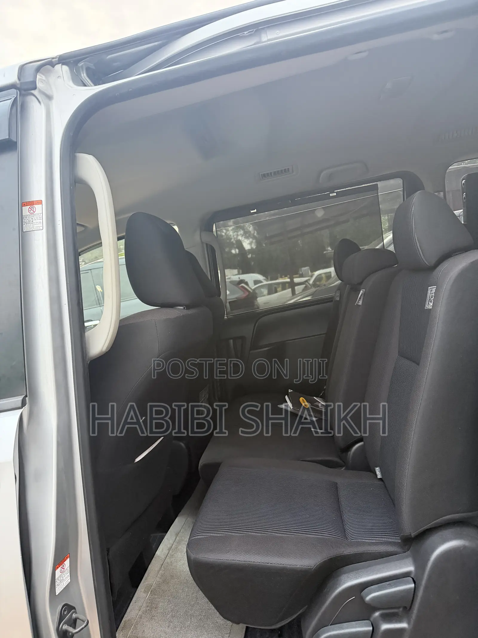 Toyota Noah 2.0 FWD (8 Seater) 2014 Silver