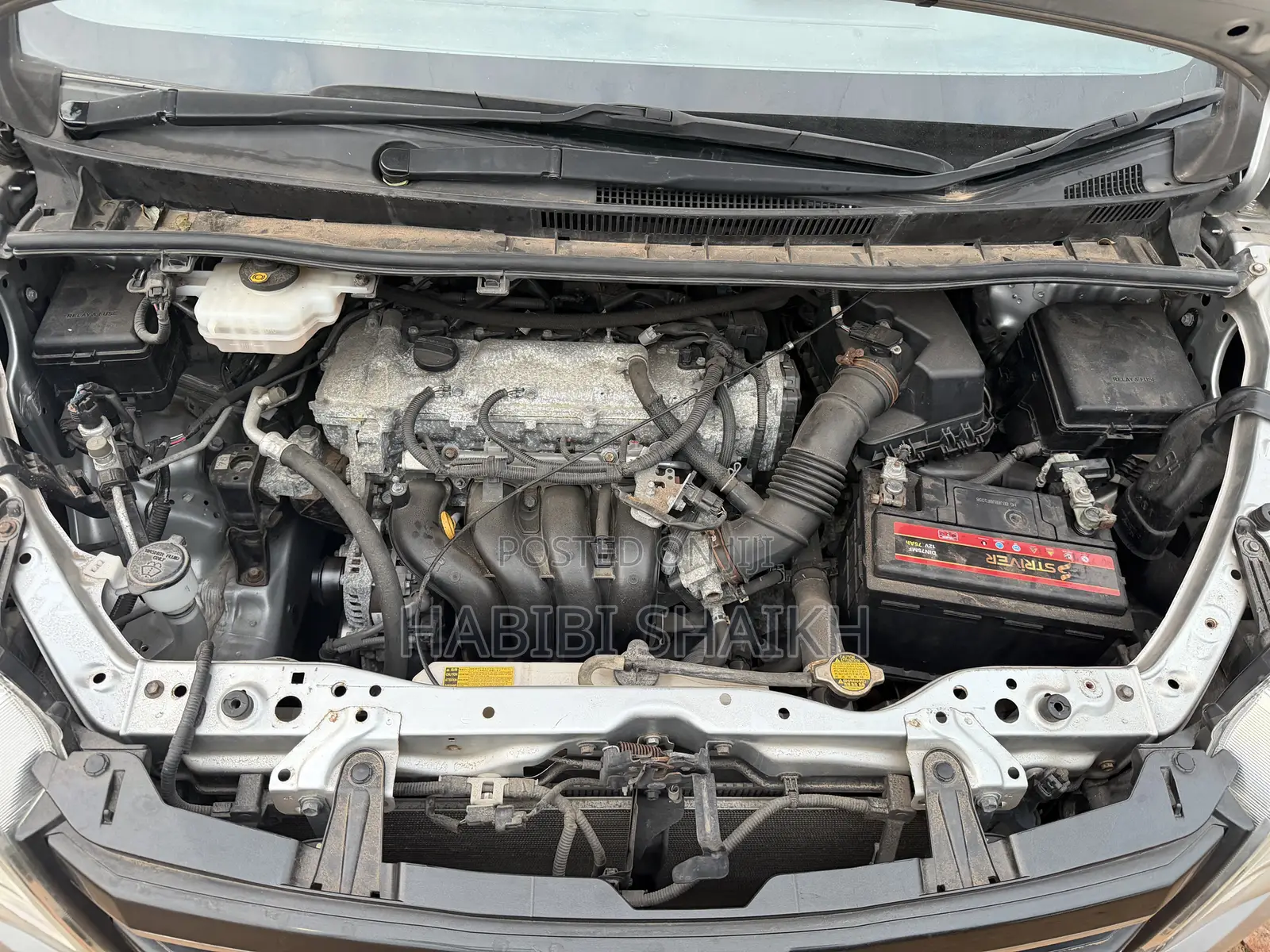 Toyota Noah 2.0 FWD (8 Seater) 2014 Silver