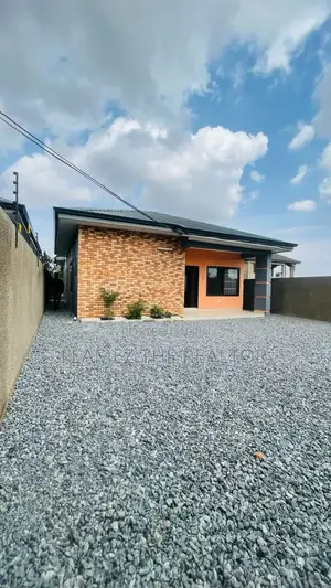 3bdrm House in Amanfrom, Pokuase for sale