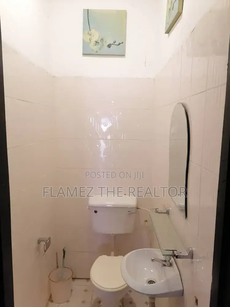 2bdrm House in Reggies Court, Pokuase for sale