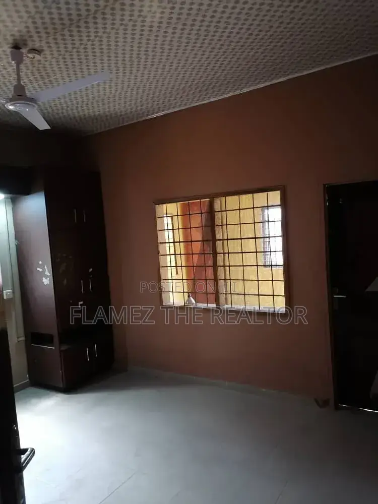 2bdrm House in Reggies Court, Pokuase for sale