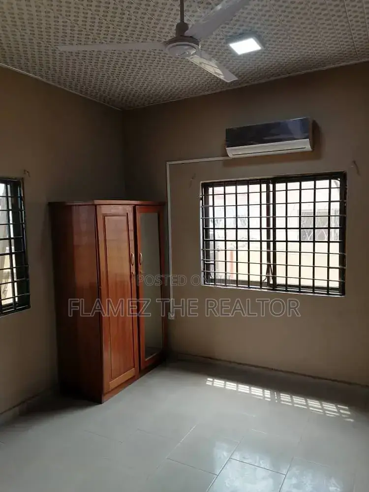 2bdrm House in Reggies Court, Pokuase for sale