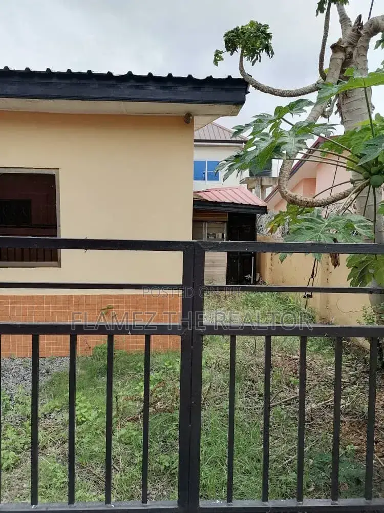 2bdrm House in Reggies Court, Pokuase for sale