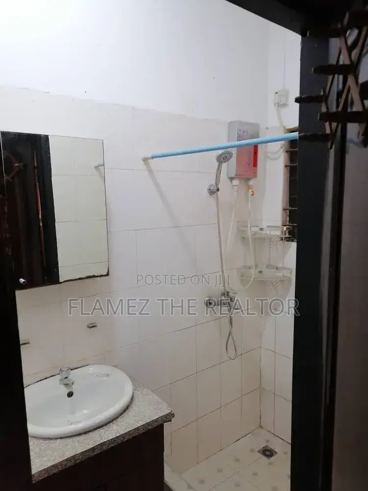 2bdrm House in Reggies Court, Pokuase for sale