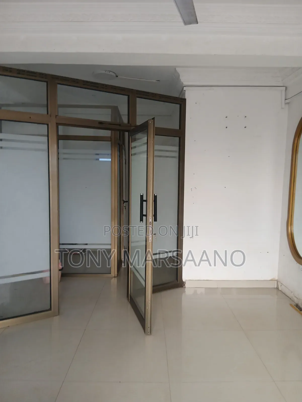 Double Shop for Rent at Westlegon