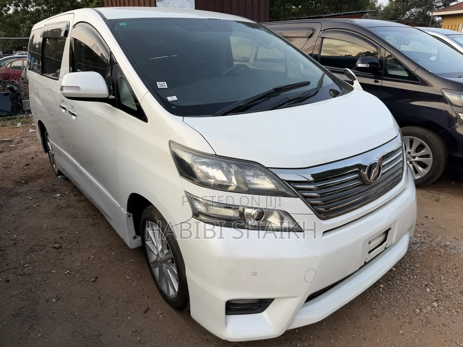 Toyota Vellfire Z Platinum Selection 2.4 FWD 7-Seater 2010 White