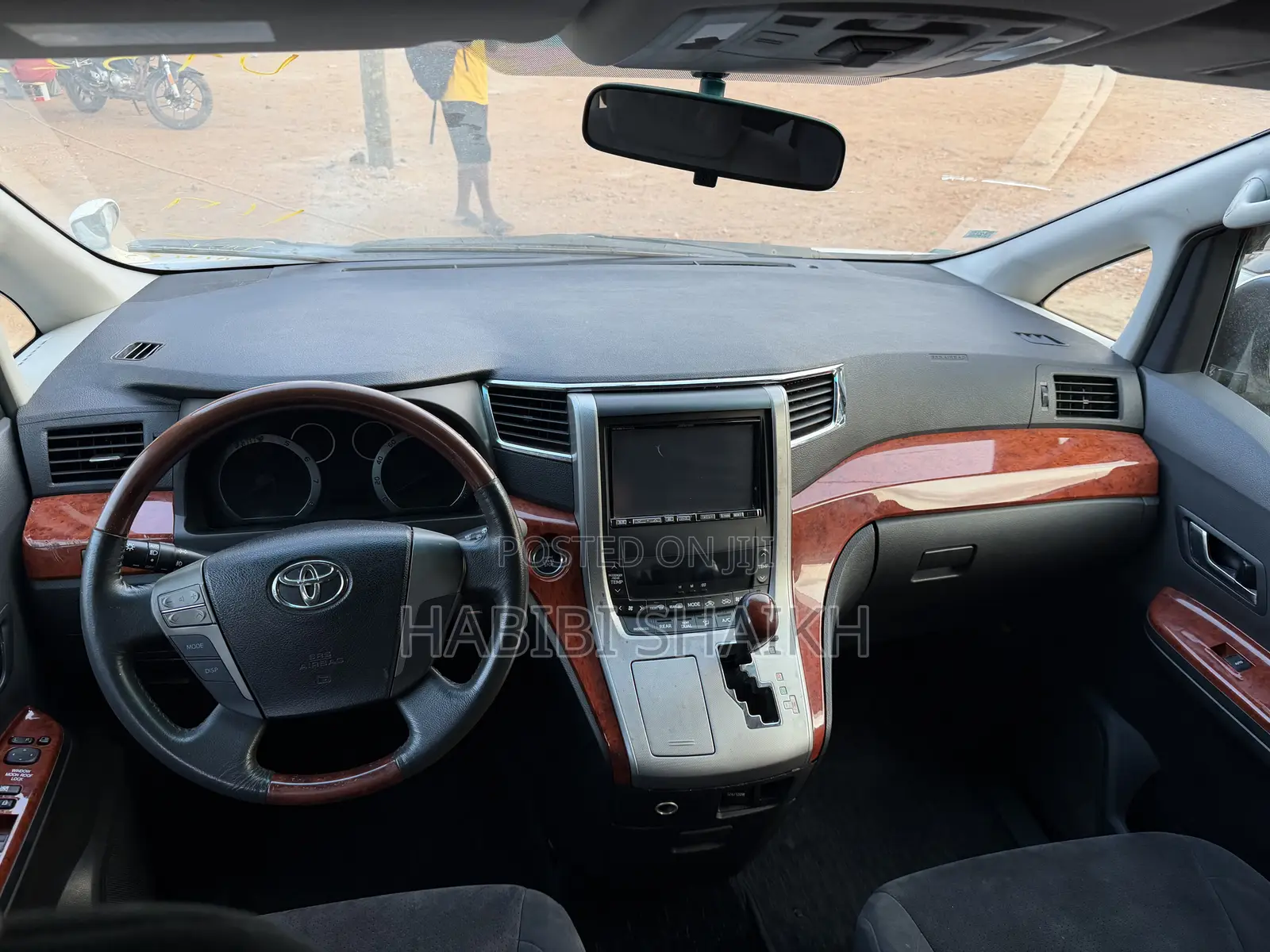 Toyota Vellfire Z Platinum Selection 2.4 FWD 7-Seater 2010 White