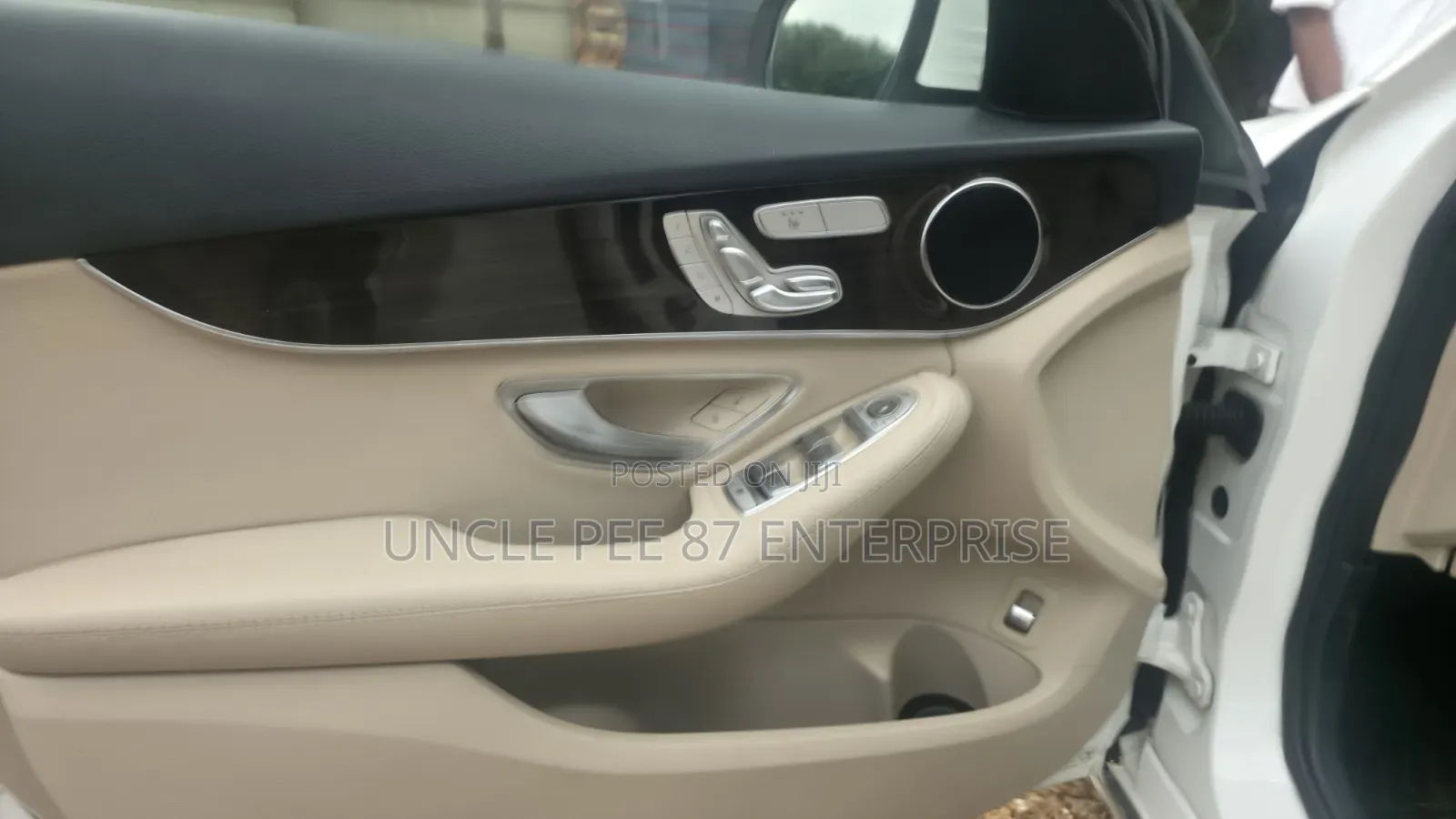 Mercedes-Benz C300 2017 White