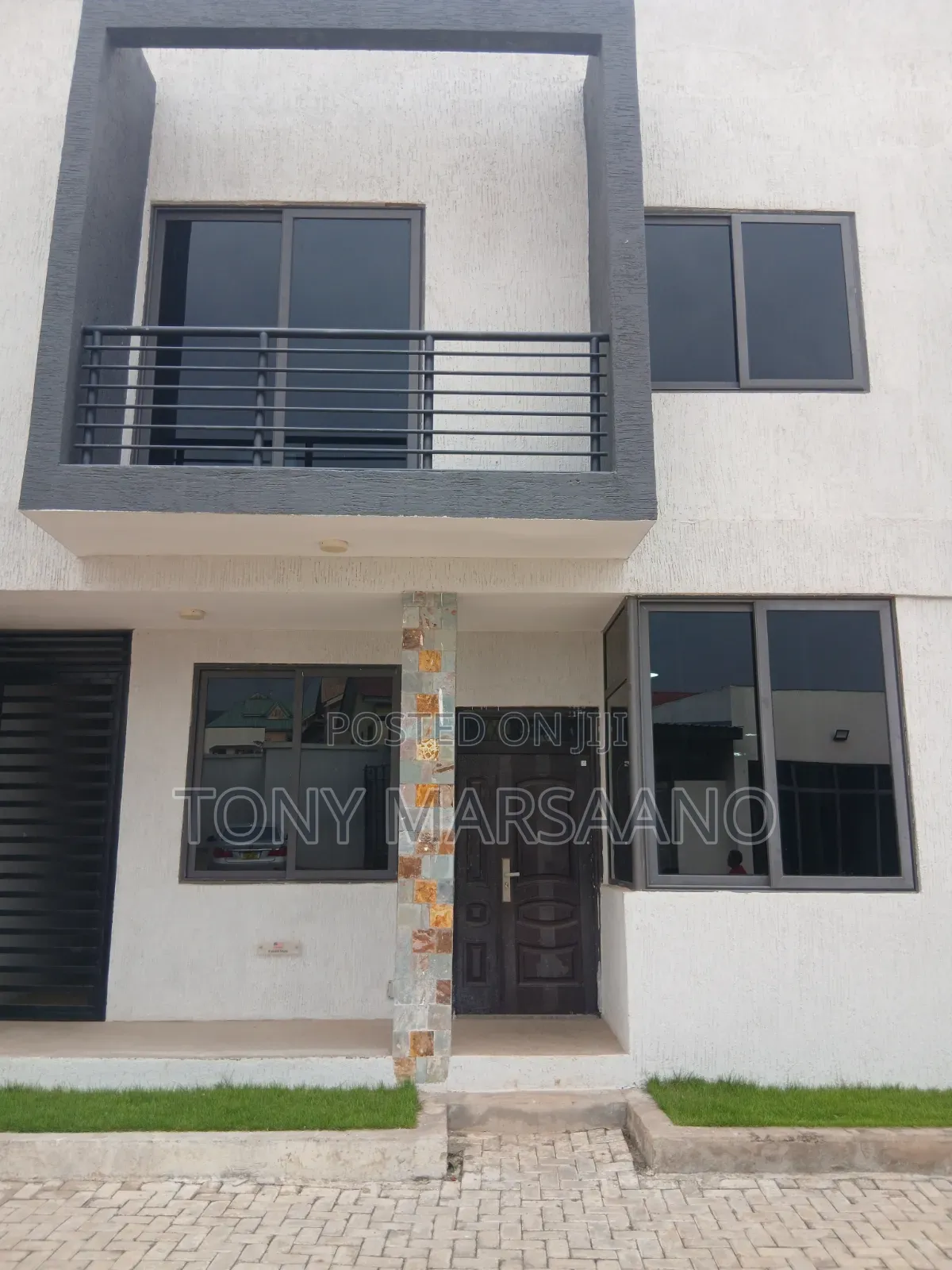 5bdrm Townhouse / Terrace in Westlegon, Medifem Area for rent