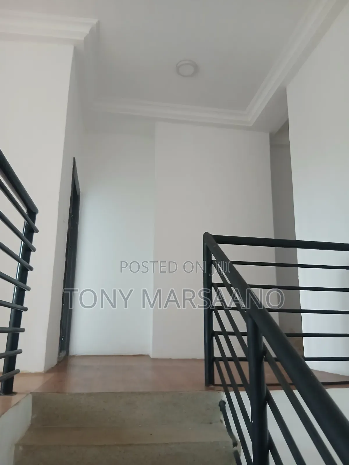 5bdrm Townhouse / Terrace in Westlegon, Medifem Area for rent