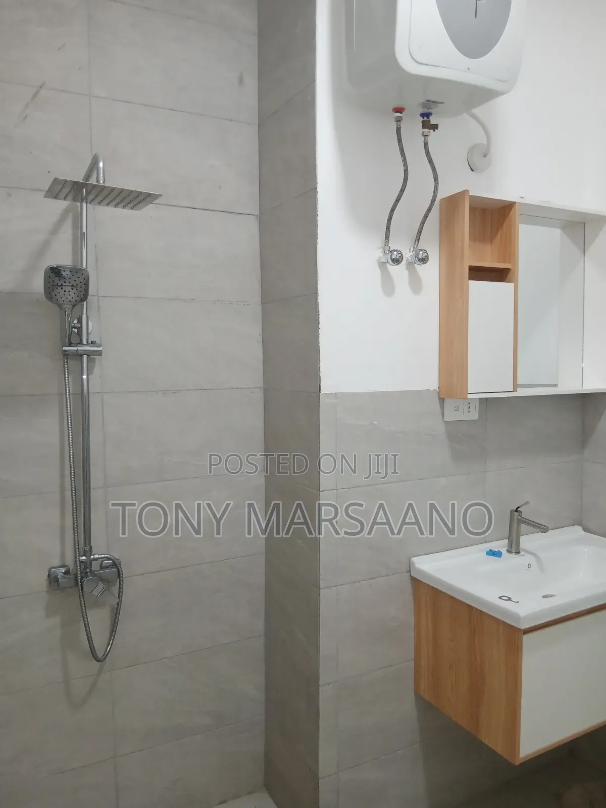 5bdrm Townhouse / Terrace in Westlegon, Medifem Area for rent