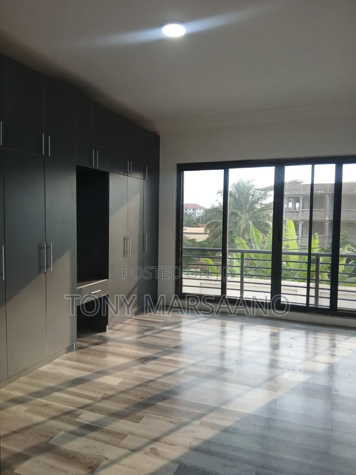 5bdrm Townhouse / Terrace in Westlegon, Medifem Area for rent