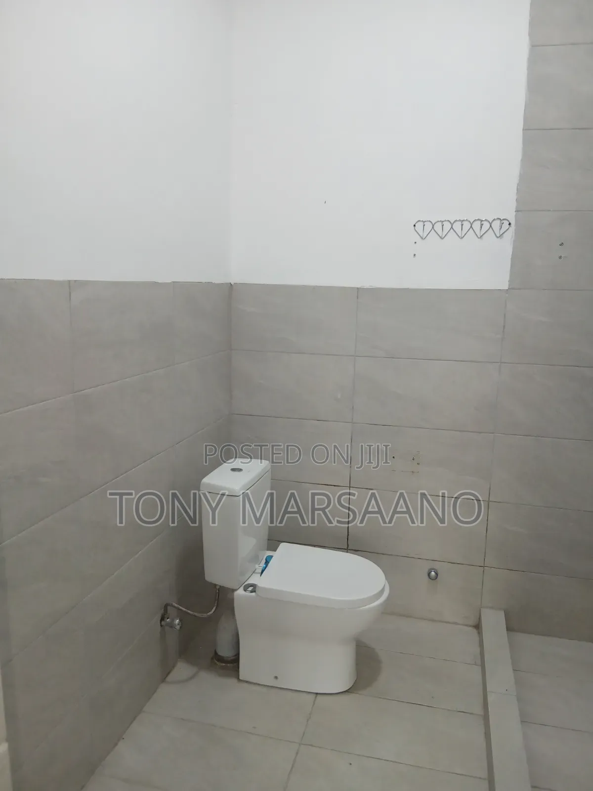 5bdrm Townhouse / Terrace in Westlegon, Medifem Area for rent